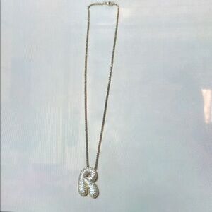 Elegant Silver Necklace with Crystal Accents